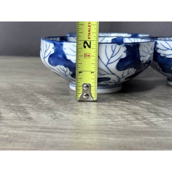 3 of 4 1/4" OMC Blue & White Porcelain Bowl, Hand Painted Flower & Leaves Japan - Picture 9 of 9